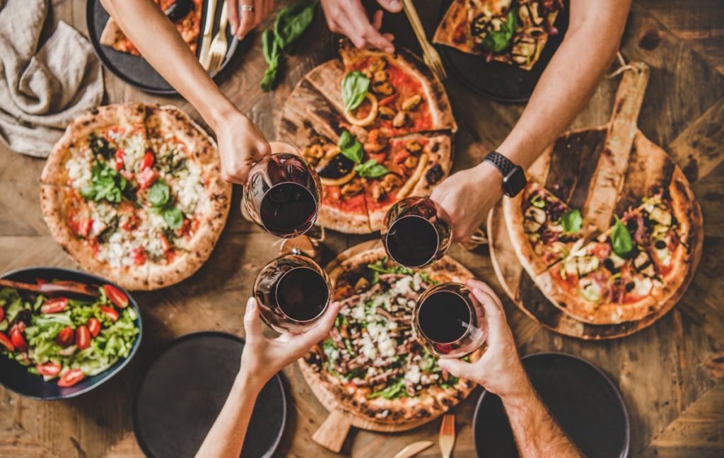 No Dia Mundial da Pizza, Wine ensina como escolher o vinho ideal para cada sabor