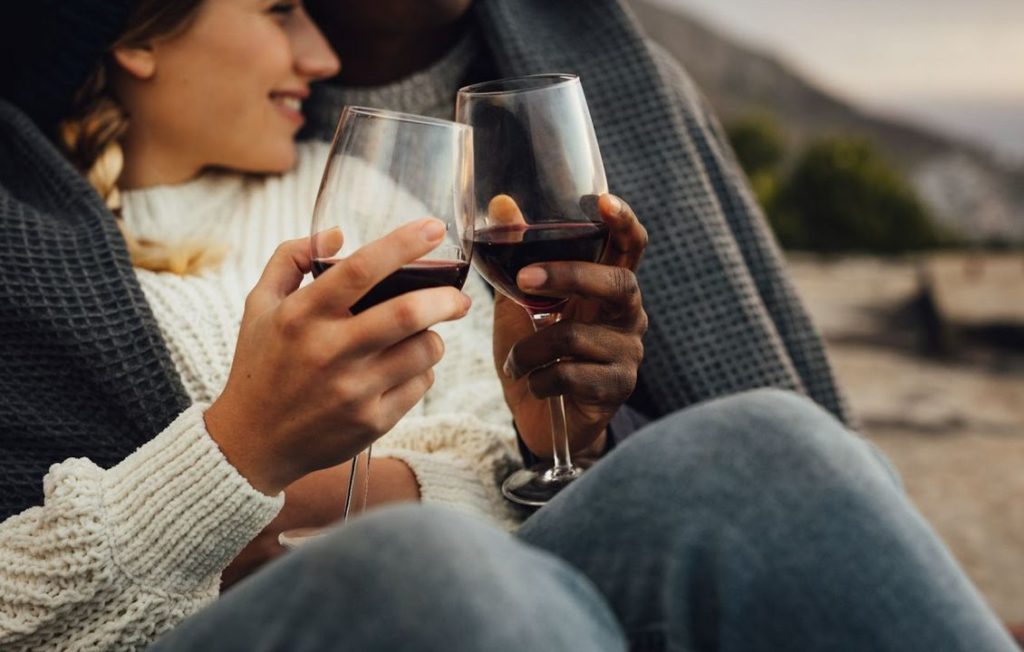 Wine indica 5 vinhos perfeitos para degustar no frio que chega ao Brasil esta semana 