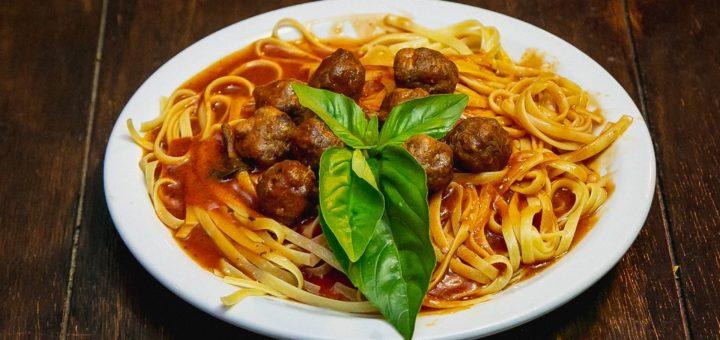 Polpettes da Nonna são as estrelas da culinária da 16ª edição do Festival Italiano de Nova Veneza; saiba como fazer