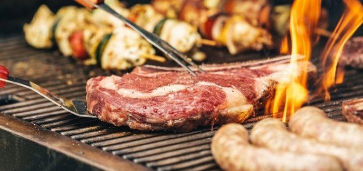 Confira as sugestões de molhos para acompanhamento de churrasco e faça sucesso no almoço do Dia dos Pais