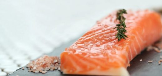 Descubra 7 excelentes motivos para incluir o salmão na rotina