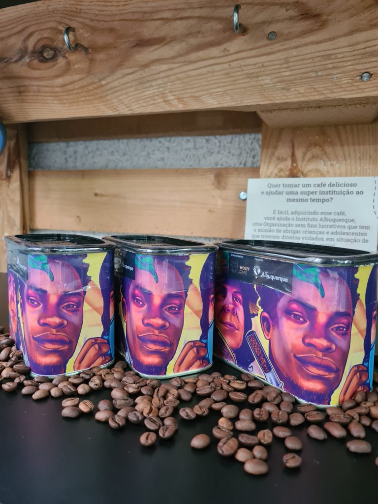 Cadeia de cafés especiais se une para criar o Café Solidário