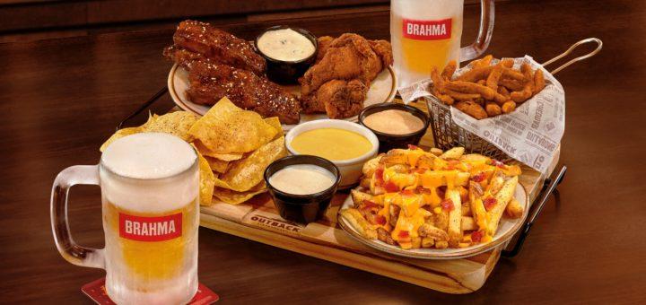 Outback e Brahma entram na torcida e lançam refil de chopp e aperitivos à vontade