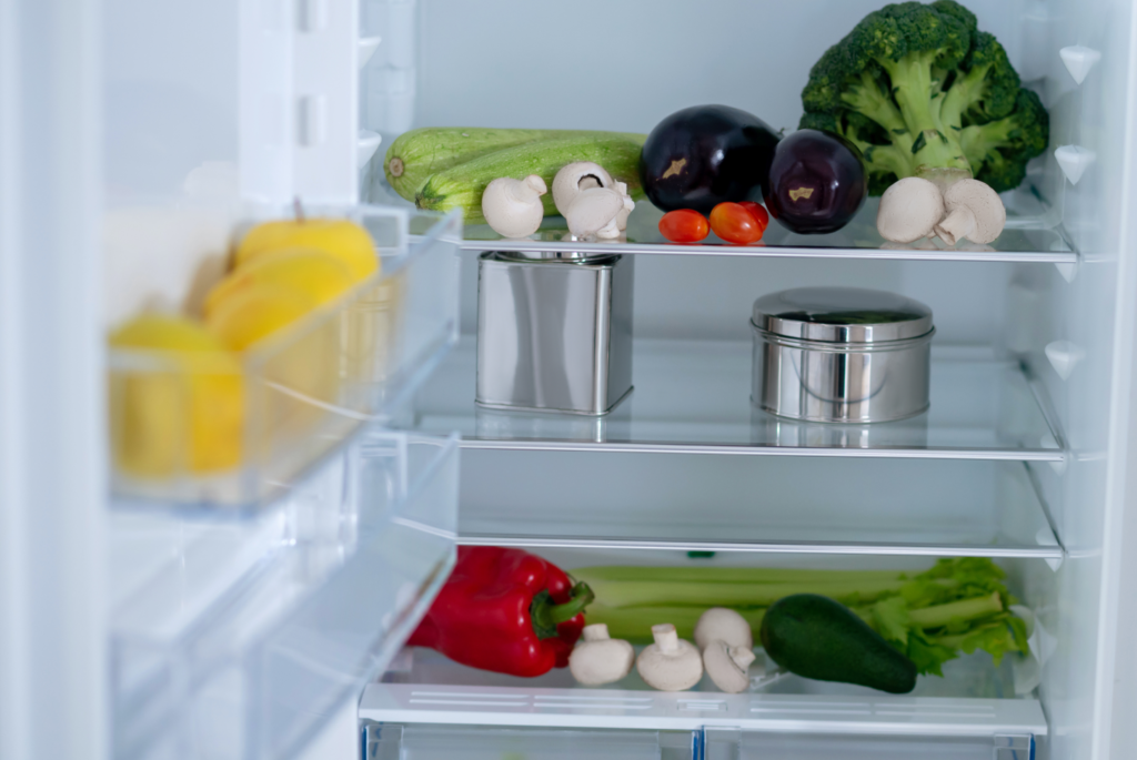 Dentro ou fora da geladeira: qual o melhor lugar para guardar determinados alimentos?