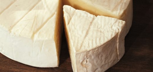 Como armazenar queijo brie, parmesão, gouda e provolone