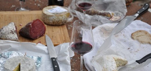 Tirolez ensina harmonização de queijos e vinhos para iniciantes