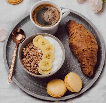 Confira 7 “habitinhos” para incorporar ao seu café da manhã e quais descartar