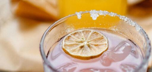 Com coco, manga ou picles: Conheça novas formas de brindar o Dia Mundial da Margarita
