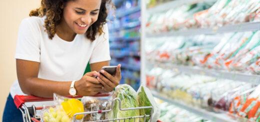 Nutricionista dá dicas para uma alimentação saudável feitas com vale alimentação em supermercados
