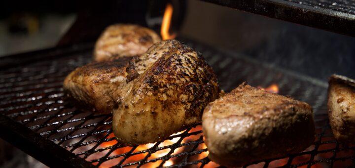 Vila Bárbaros BBQ. traz técnica exclusiva de preparo do churrasco para Ribeirão Preto