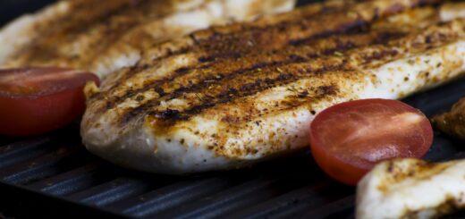 Você sabe qual parte do frango é mais saudável para sua alimentação? Descubra os benefícios de cada corte