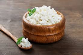 Cottage como aliado do treino: proteína do laticínio auxilia no ganho de massa muscular