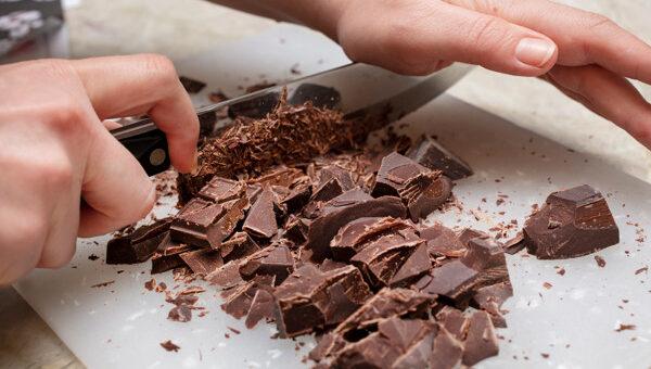 Sobrou chocolate da Páscoa? Transforme as cascas em doces irresistíveis