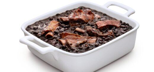 Feijoada no inverno: monte sua lista de compras para o preparo