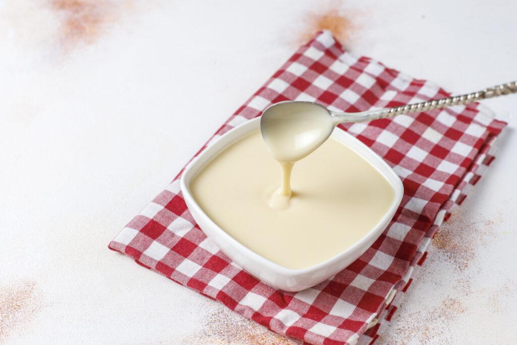 Descubra os quatro riscos de produzir e consumir maionese feita em casa