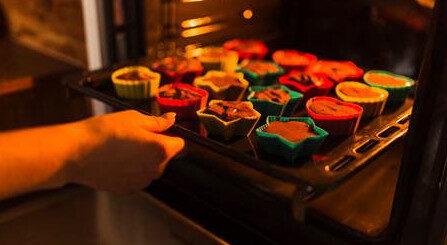 Buscando aperfeiçoar técnicas na cozinha? Descubra como cada tipo de forma pode influenciar no resultado das receitas