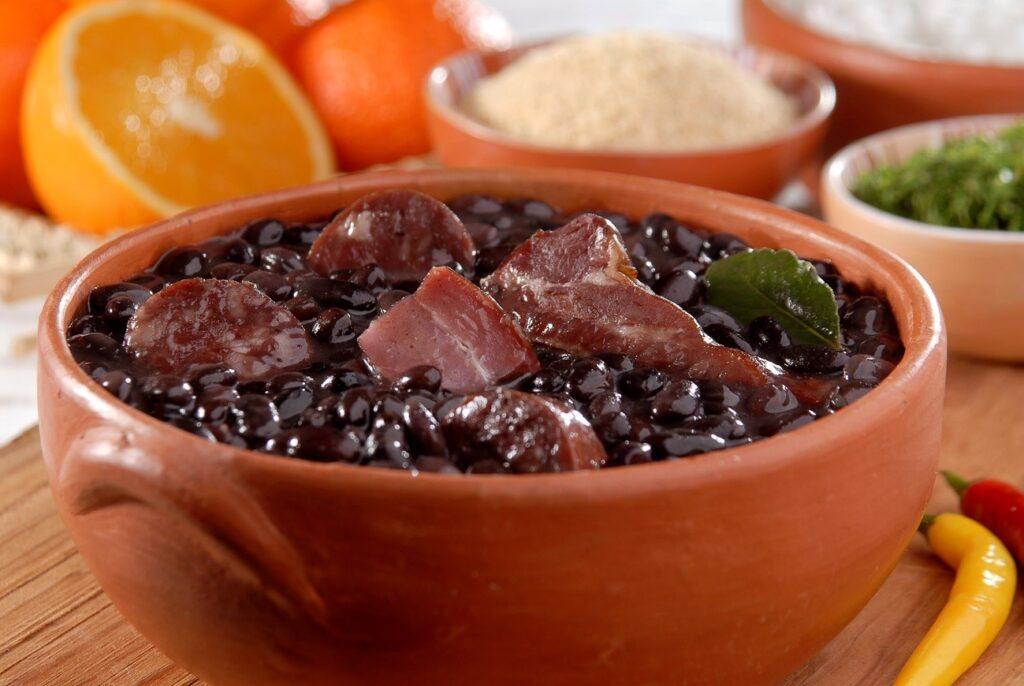 Feijão: 4 curiosidades sobre um dos alimentos de base da dieta brasileira