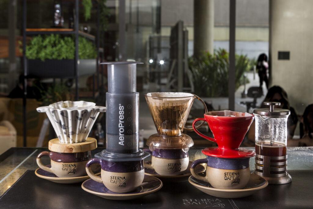 Café preto e amargo? Nutricionista explica o que é o café bom de verdade