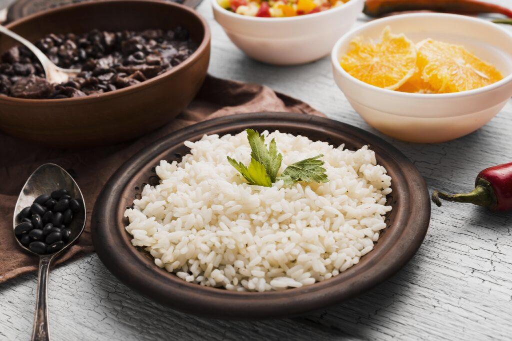 Arroz, feijão e mais 8: confira os alimentos que não podem faltar no prato