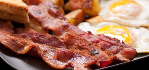 Por que o bacon é tão saboroso? Professor explica curiosidades e ciência por trás desse clássico da gastronomia