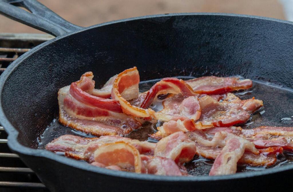 Bacon: entenda história que envolve sabor e tradição