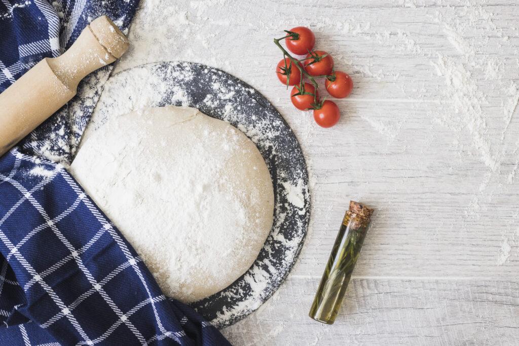 Entenda por que a farinha para pizza é diferente da farinha para pastel
