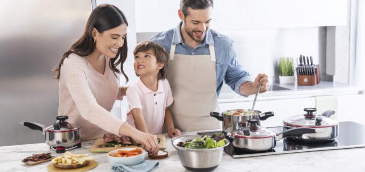 Royal Prestige inspira famílias a criarem memórias afetivas na cozinha e ao redor da mesa neste Dia das Crianças