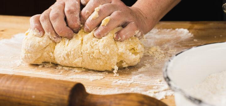 Maizena ensina um truque para deixar a massa de pão caseiro mais fofinha
