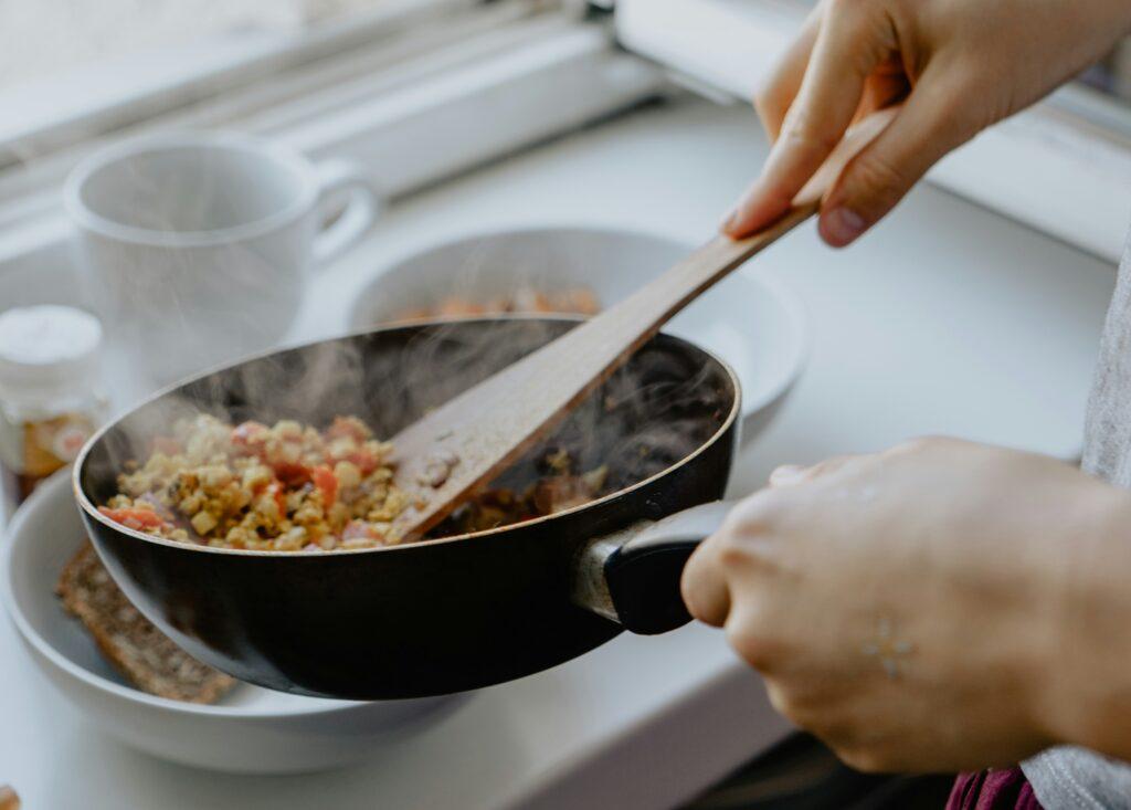 Do açúcar no molho ao azeite no macarrão: chef explica por que esses truques não funcionam