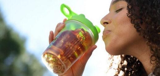 Bebidas funcionais para o pós-festa