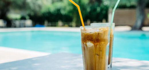 Dica de verão: cafés gelados ganham espaço nas receitas da estação