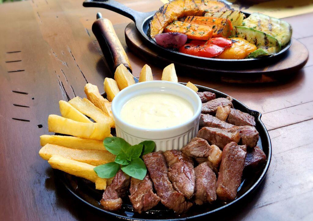 Chef dá dicas de como deixar a carne do churrasco mais macia