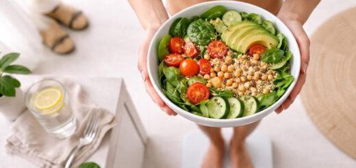 Dieta anticelulite existe? O que realmente muda na pele quando você muda o que come