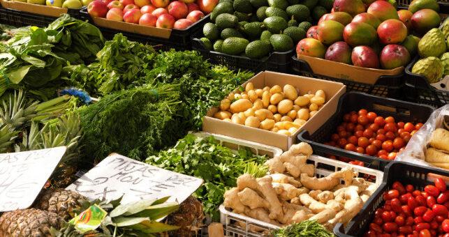 Da feira à mesa: descubra pequenos truques para acertar na escolha de frutas, verduras e legumes 