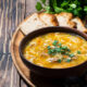 Sopas, caldos e receitas quentes ganham versões mais saudáveis no inverno