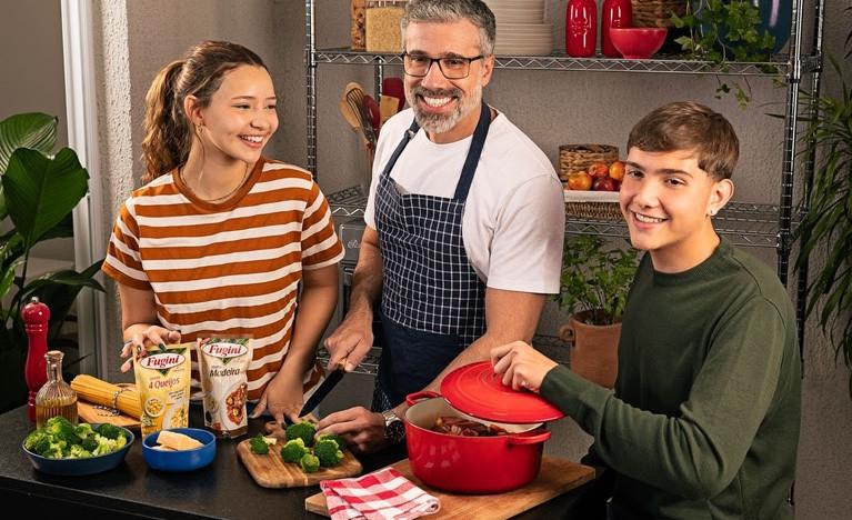 Fugini mostra como a praticidade na cozinha pode virar tempo de qualidade em família