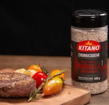 Kitano mostra o segredo para garantir sabor de verdade no churrasco