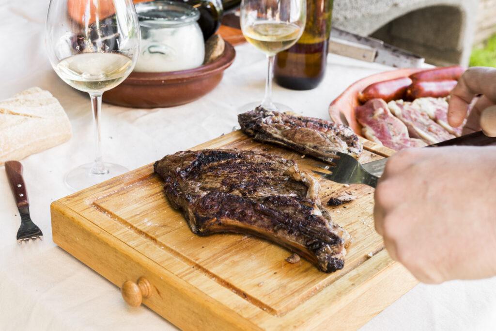 Dia dos Pais: a bebida certa para cada tipo de churrasco (e de pai)