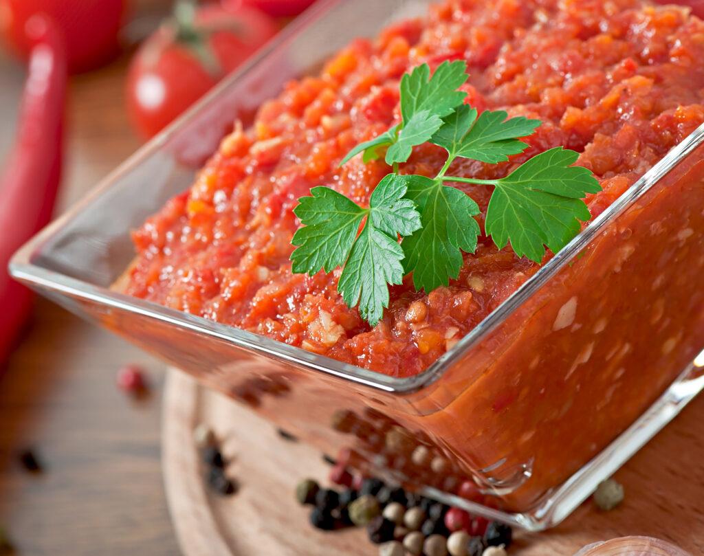 Por que o tomate ralado virou tendência na cozinha dos brasileiros?