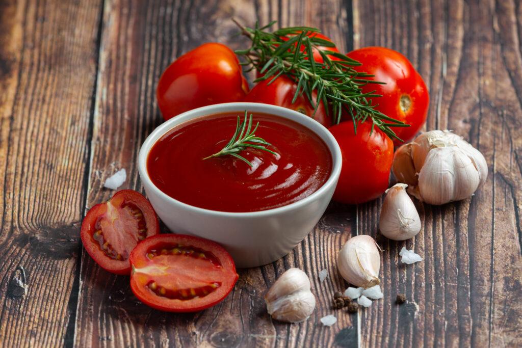 Molho pronto ou artesanal? 6 dicas para deixar o preparo mais saboroso em casa