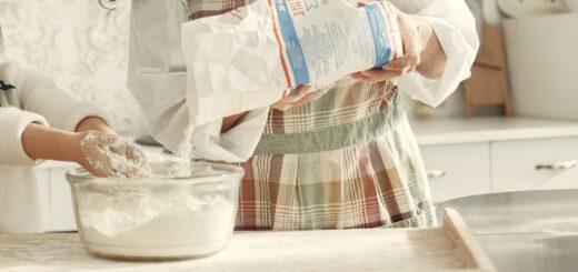 Neste mês das crianças, que tal fazer da cozinha um lugar para aprender e brincar?