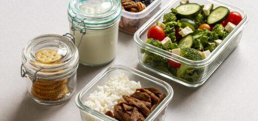 Quatro em cada dez brasileiros querem reduzir o delivery; meal prep ajuda a organizar refeições da semana